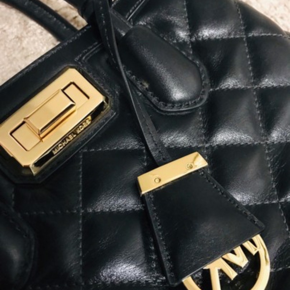 Michael Kors - Picture 2 of 9